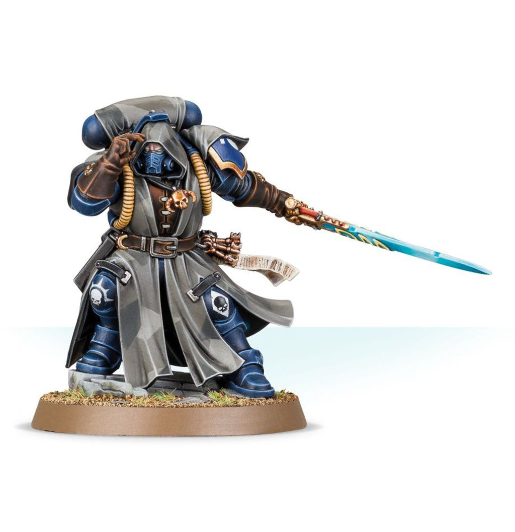 Primaris Librarian in Phobos Armour